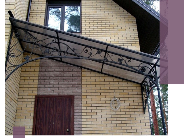 Односкатные козырьки из металла под ключ в Амурске